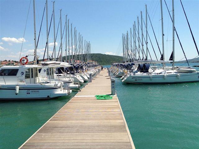 Apartments Sljuka Pirovac Εξωτερικό φωτογραφία